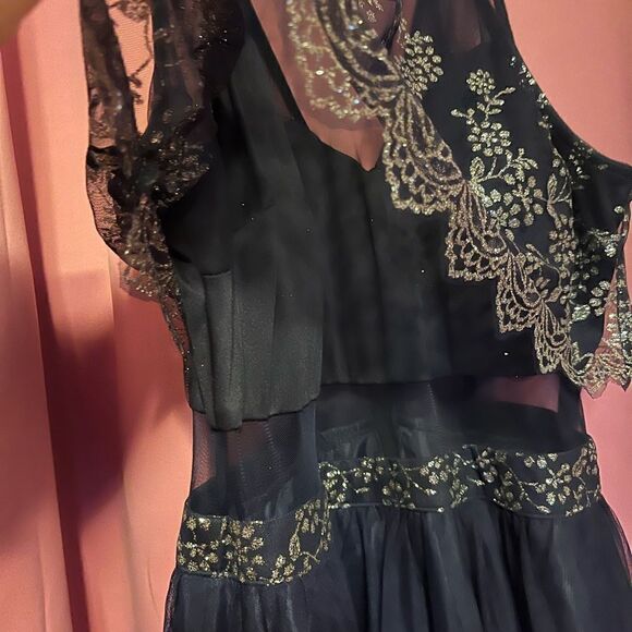 Teeze Me Nights Formal Blue Dress Maxi Prom Like New Size 15 - Picture 11 of 16